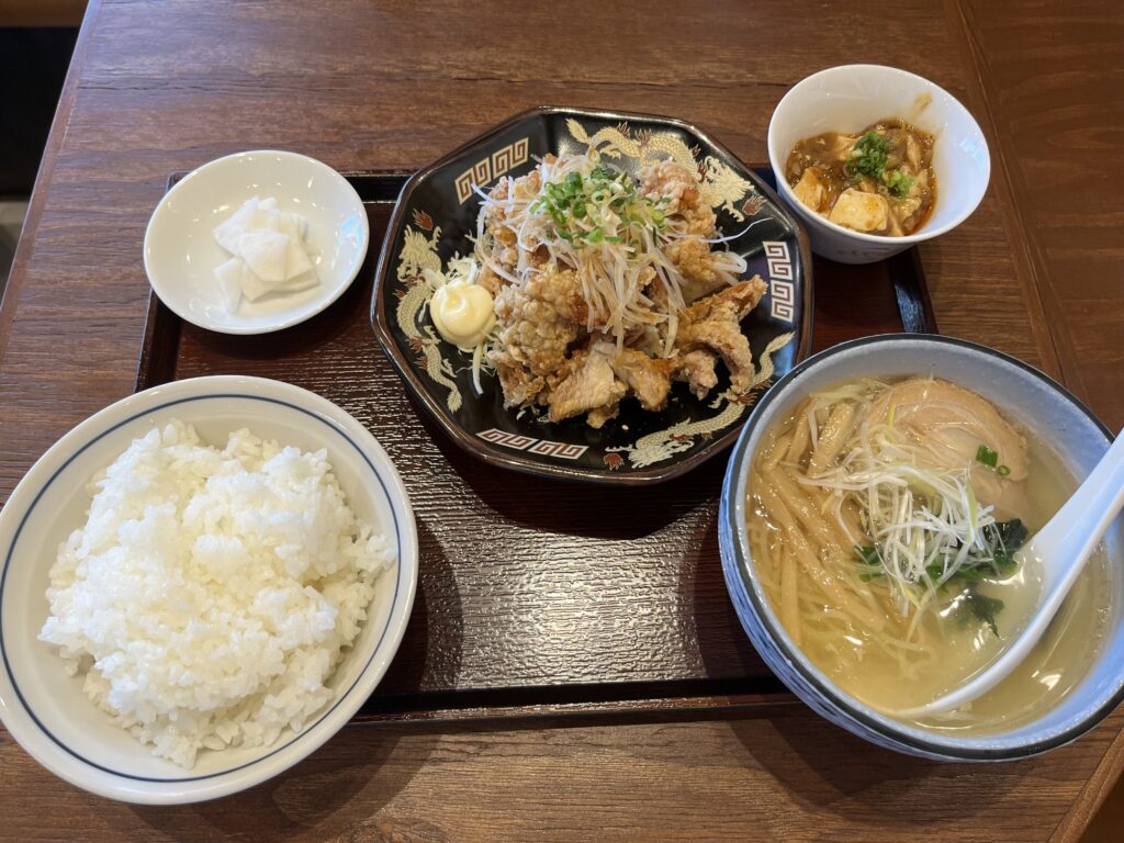 新ゆり飯店　油淋鶏定食